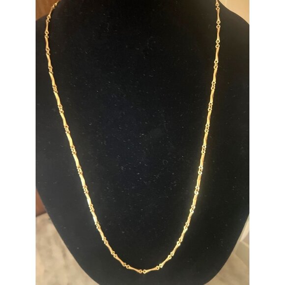 Vintage Monet Yellow Gold Tone Chain Necklace 14” Unique Design Very Pretty - Picture 6 of 9